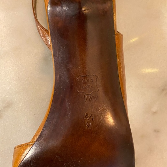 Vintage Bruno Magli Slingback pumps - Picture 3 of 3